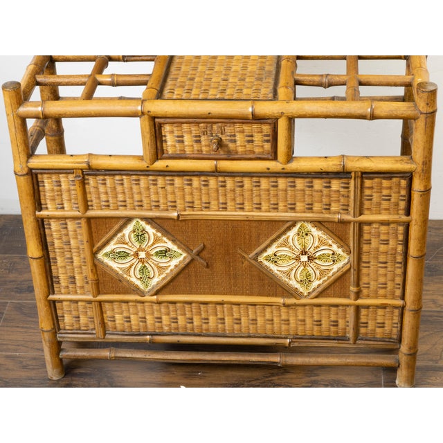 English 1880s Freestanding Bamboo and Rattan Hat Rack with Mirror and Tiles For Sale - Image 9 of 10
