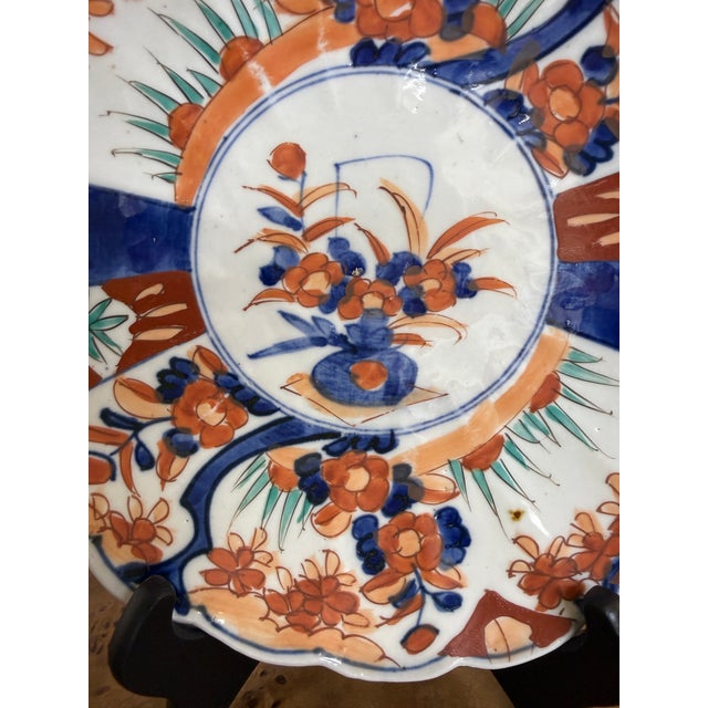 Blue Antique Japanese Imari Plates, a Complementary Pair of 2 For Sale - Image 8 of 10
