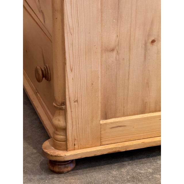 Tan 19th Century English Pine Chest of Drawers For Sale - Image 8 of 12