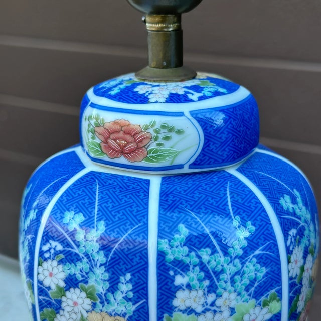 Vintage Petite Chinese Porcelain Ginger Jar Table Lamps in Blue & White Floral Motif - a Pair For Sale In Philadelphia - Image 6 of 12