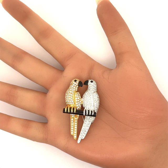 Diamond Onyx 18k Gold Two-Tone Lovebirds Pendant-Brooch For Sale In Los Angeles - Image 6 of 6