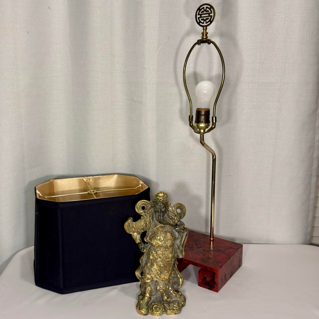 Dorothy Draper Vintage Tony Duquette Style Bespoke Parcel Gilt Guan Yu Table Lamp by Turtle & Crane -Newly Painted For Sale - Image 4 of 16