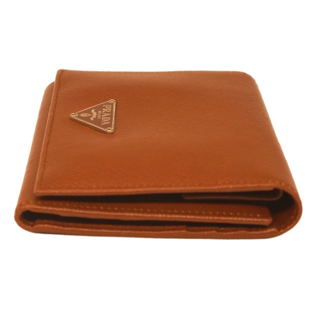 Prada Prada Tobacco Saffiano Leather Portafoglio Tri-Fold Wallet, 2016. For Sale - Image 4 of 11
