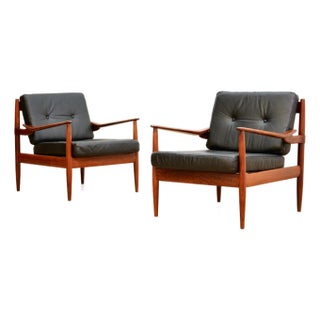 Pair of Mid Century Leather & Rosewood Lounge Chairs Attributed to Beka For Sale