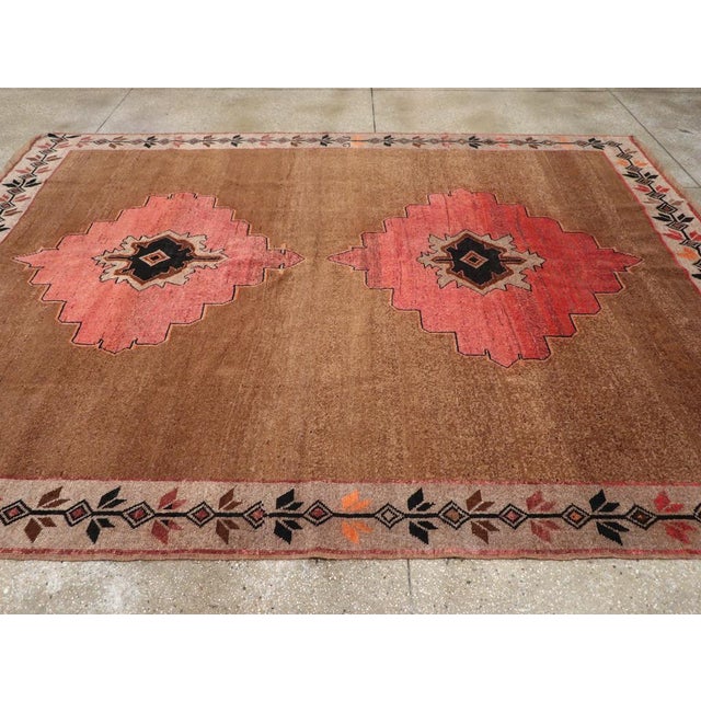 Galerie Shabab Collection Mid-20th Century Turkish Anatolian Room Size Carpet For Sale In New York - Image 6 of 10