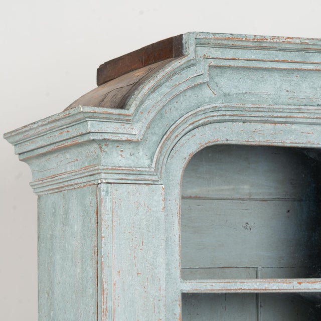 Early 19th Century Swedish Blue Painted Pine Display Cabinet For Sale - Image 4 of 18