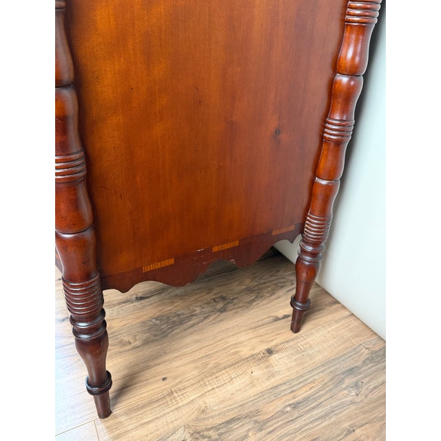 Wood Early 19th Century New England Federal Mahogany Bow-Front Chest of Drawers With Backsplash, C. 1820–1840 For Sale - Image 7 of 11