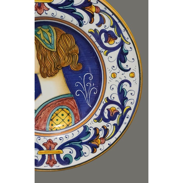 Renaissance Vintage Italian Deruta Majolica Painted Renaissance Portrait Decorative Plate #3 For Sale - Image 3 of 9