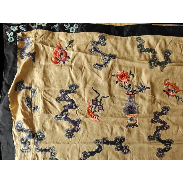 1820s Beige Medallion Dragon Antique Flat Weave Rug Silk Chinese Embroidery 9'10" X 10' Carpet For Sale In New York - Image 6 of 6
