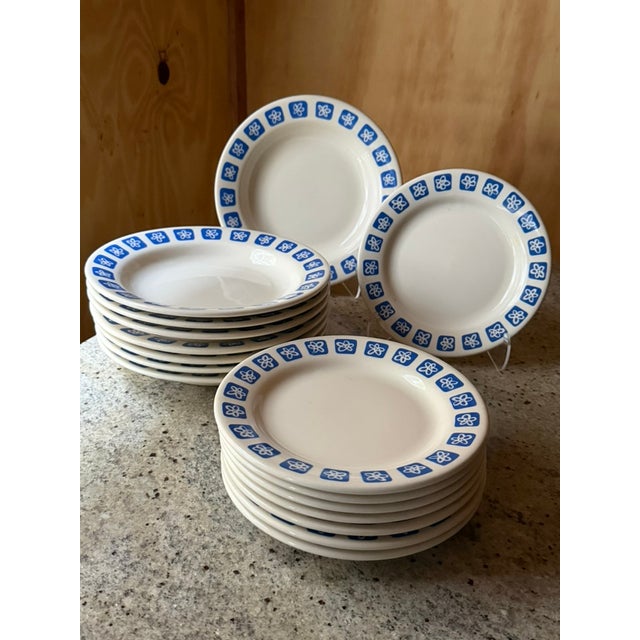 Vintage Atomic Blue Flower Luncheon Plates, 1960, Set of 16 For Sale - Image 11 of 18
