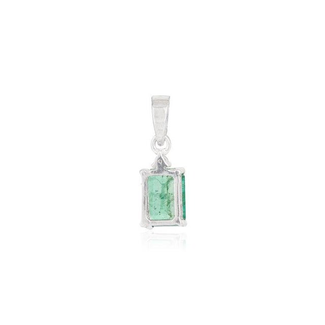 Contemporary Handcrafted Natural Emerald & Diamond Solitaire Pendant in 925 Silver For Sale - Image 3 of 12
