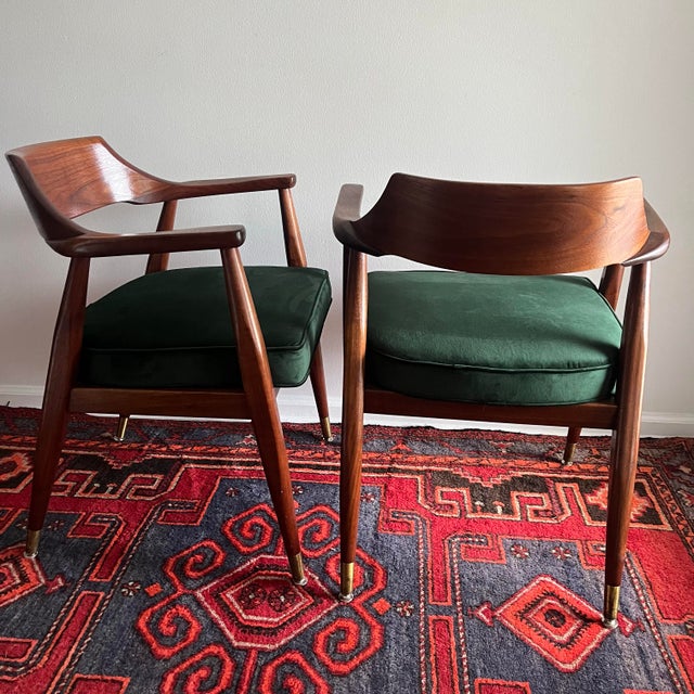 Mid Century Danish Modern Chair. Manufactured by the Jasper Chair Co., Jasper, Indiana - founded 1921. Solid walnut frame...