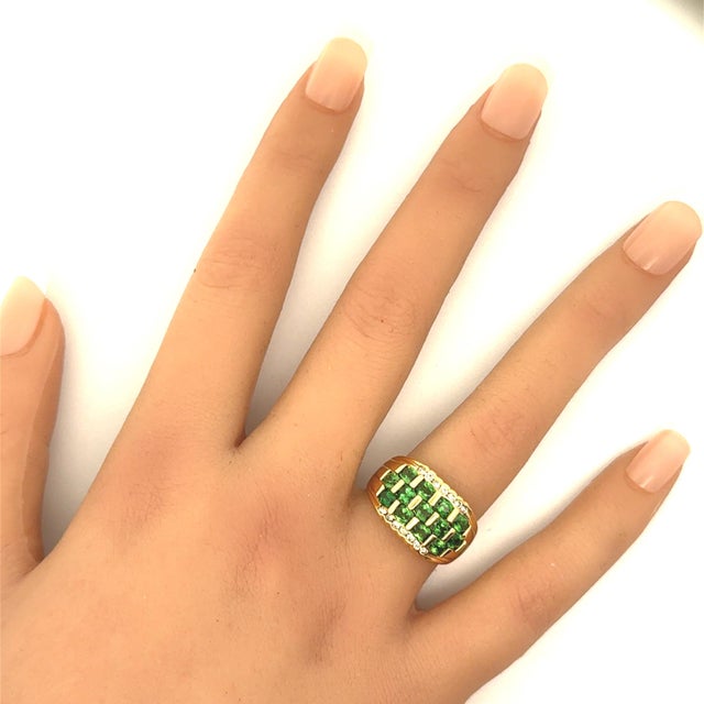 Tsavorite Garnet Diamond 18k Yellow Gold Ring, Size 7.25 For Sale In Los Angeles - Image 6 of 6