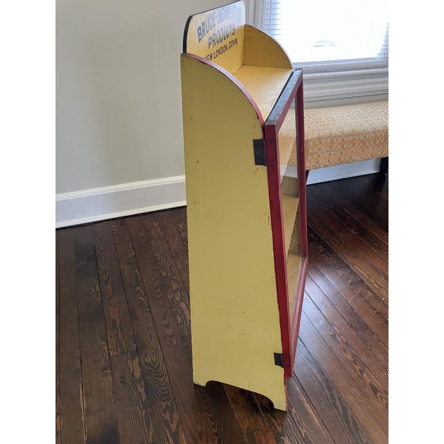 Early 20th‑Century Painted Display Cabinet — Bruce Bennett Co., New London, Ct For Sale In New York - Image 6 of 8