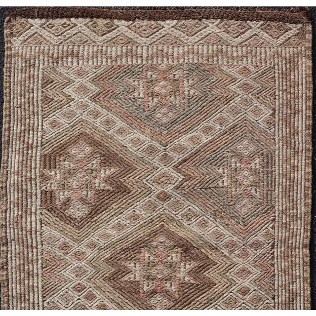 Mid 20th Century Vintage Turkish Kilim Rug With Diamond Medallions in Taupe, Ivory, and Cocoa For Sale - Image 5 of 11