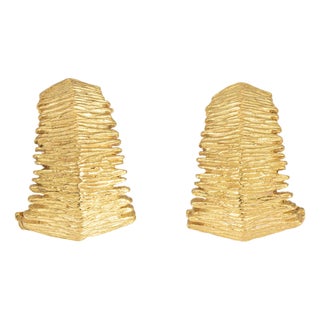 70s Vintage Cartier Earrings 18k Yellow Gold Textured Clip on Sculptural Jewelry For Sale