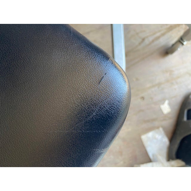 Pre Owned Emeco Navy Swivel Aluminum Desk Chair For Sale - Image 9 of 12