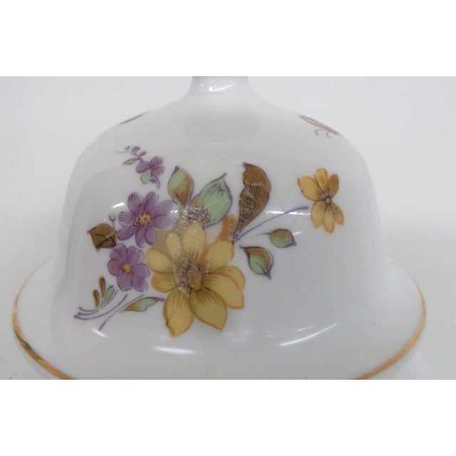 1970s Andrea by Sadek White Lidded Porcelain Ginger Jar With Flowers Butterflies 5013b For Sale - Image 5 of 17