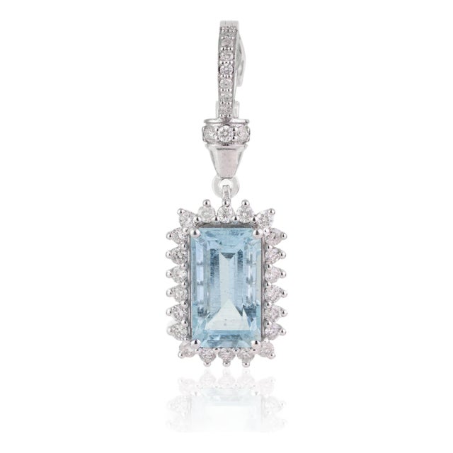 1.9ct Ice Blue Aquamarine & Diamond Halo Pendant With Locking Bail in 14k Gold For Sale