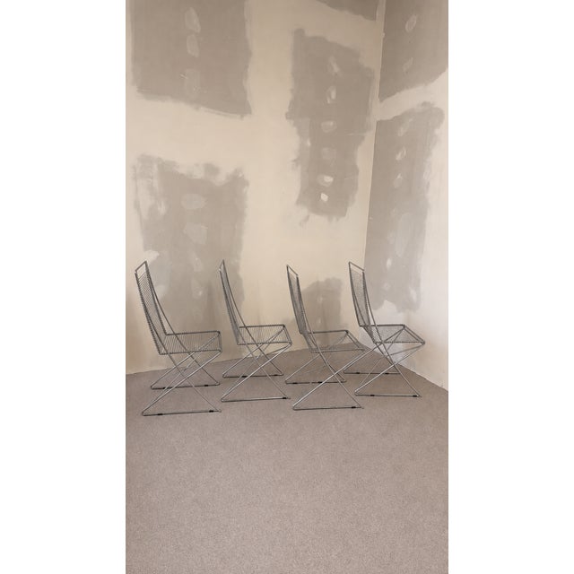 Iconic vintage cantilever chairs by renowned German designer Till Behrens for Schlubach from the 1980s. These rare design...
