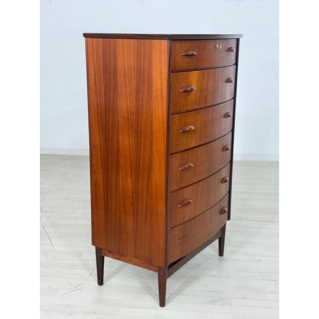 Mid-Century Modern Danish Chest of Drawers in Teak For Sale - Image 10 of 15