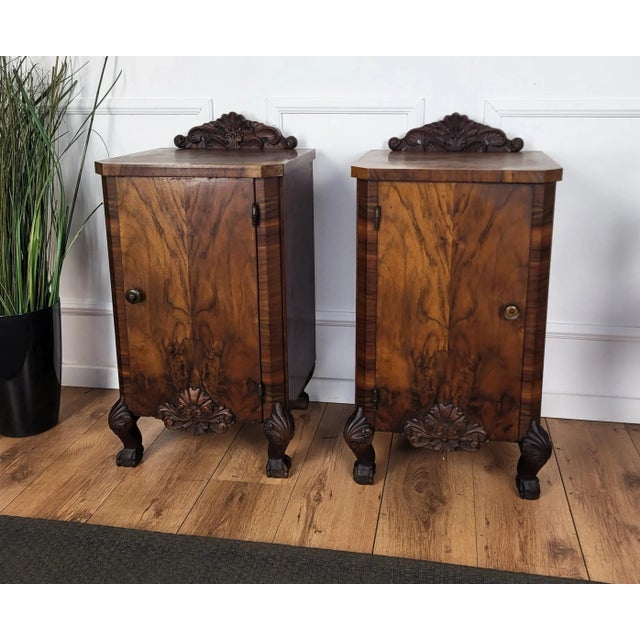 1940s Italian Art Deco Nightstands in Burl Walnut, 1940s, Set of 2 For Sale - Image 5 of 10