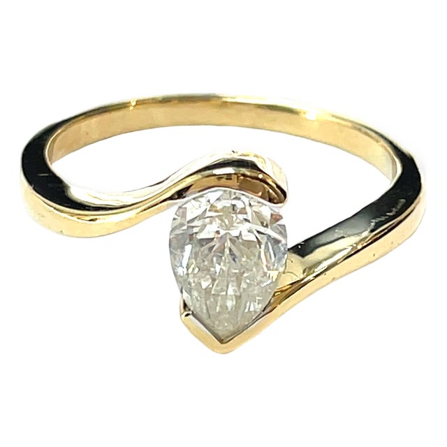 18k Yellow Gold Pear-Cut Diamond Bypass Ring, Size 6.75 For Sale