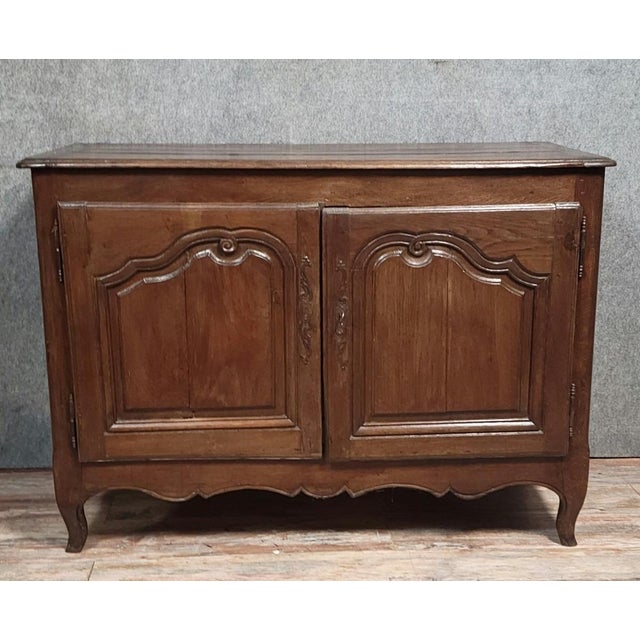 Brown Rustic Louis XV Buffet in Oak For Sale - Image 8 of 8