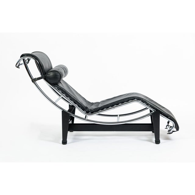 Cassina Lc4 Black Leather Chaise Lounge Chair by Le Corbusier 1994 For Sale In Detroit - Image 6 of 18