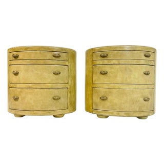 1980s Pair of Henredon Oval 3-Drawer Nightstands / Bachelor’s Chests, Lacquered Finish For Sale
