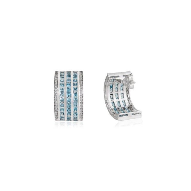Classic Contemporary Blue Topaz Stud Earrings in Silver - A Pair For Sale - Image 9 of 11
