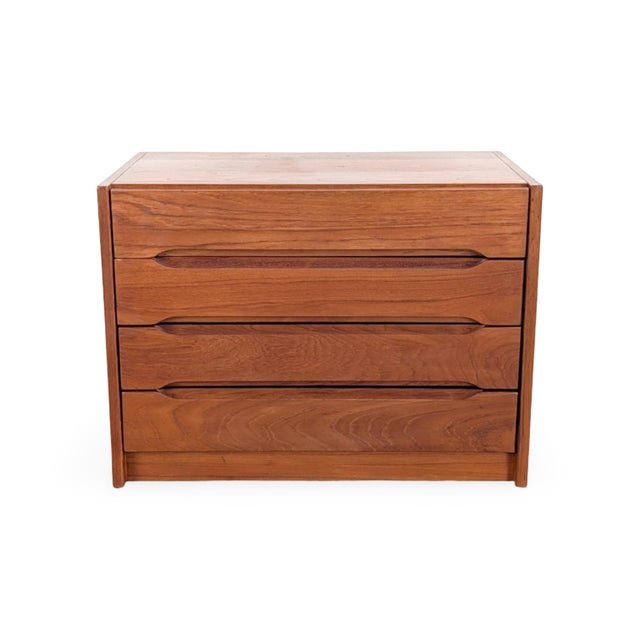 Vintage Chest of Drawers in Teak For Sale - Image 9 of 9