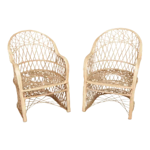 Russell Woodard Mid Century Modern Spun Fiberglass Armchairs - A Pair