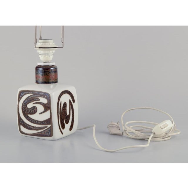 Brown Ceramic Table Lamp by Carl Harry Stålhane for Rörstrand, 1970s For Sale - Image 8 of 10