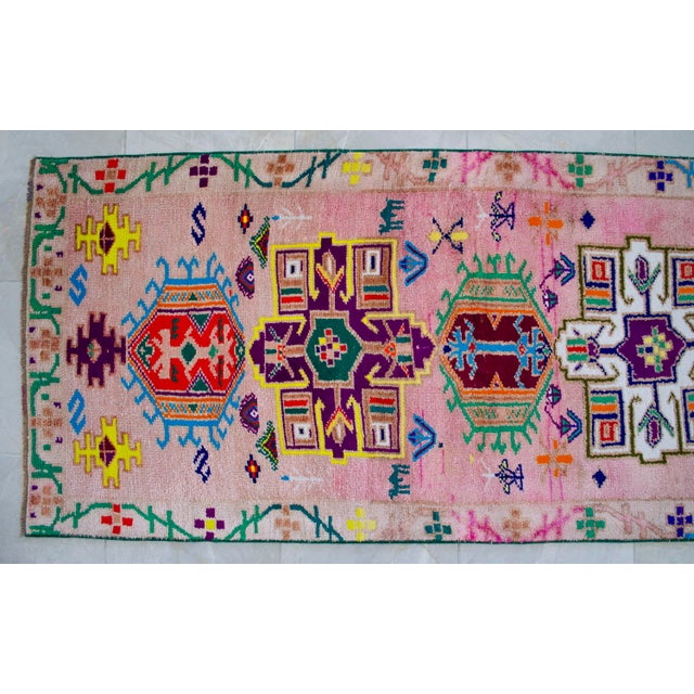 1970s Runner Rug Turkish Hand-Knotted Rug Pink Hallway Decor Kitchen Runner 3x10 Ft Approx For Sale - Image 9 of 18