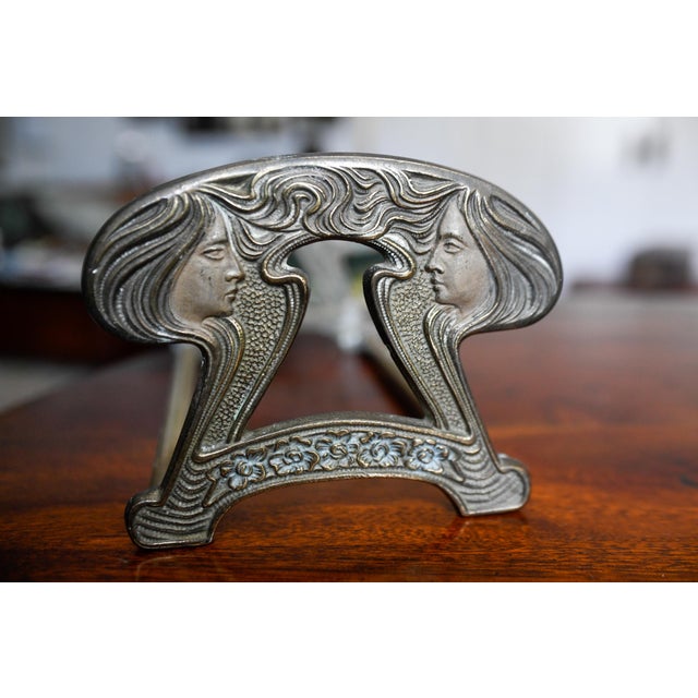 1910s 1910s Art Nouveau Brass Bookends Book Rack Adjustable Length Telescoping Judd Co. Twin Maidens Original Paint For Sale - Image 5 of 10