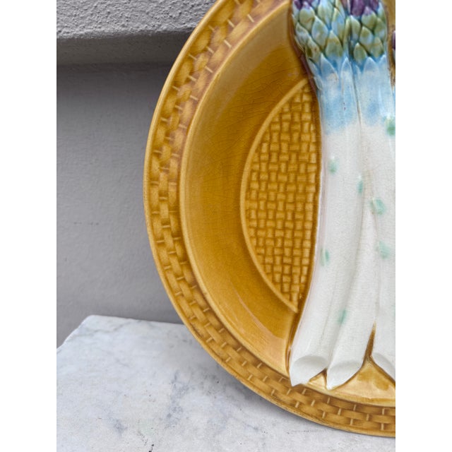 French Country 19th Century Majolica Asparagus Plate Sarreguemines For Sale - Image 3 of 4