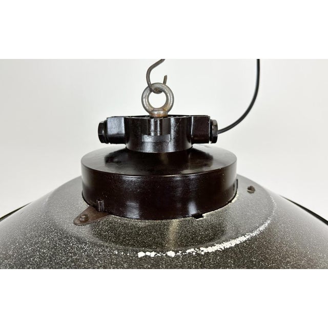 Mid-Century Modern Industrial Grey Enamel Factory Hanging Lamp, 1960s For Sale - Image 3 of 14