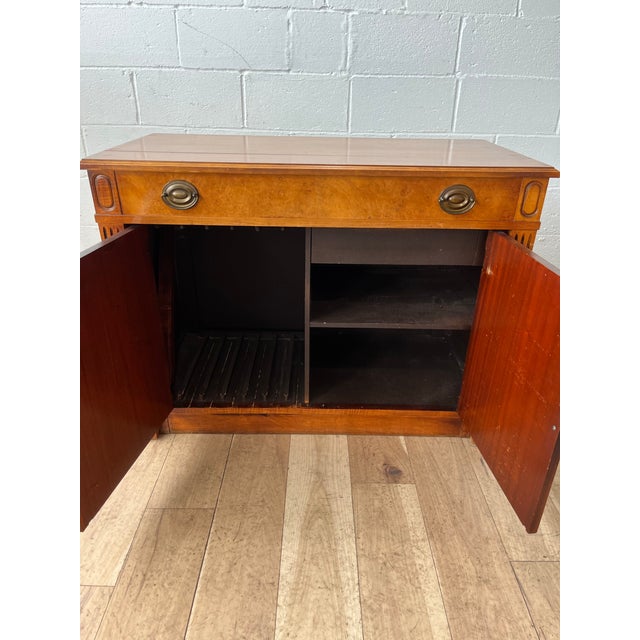 Mid Century Saginaw Furniture Hideaway Extendable Dining Table For Sale In New York - Image 6 of 12