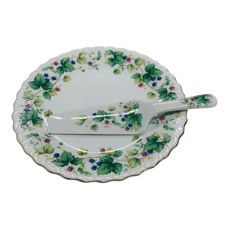 1980s Blackberry Pattern Andrea by Sadek Cake Plate & Server