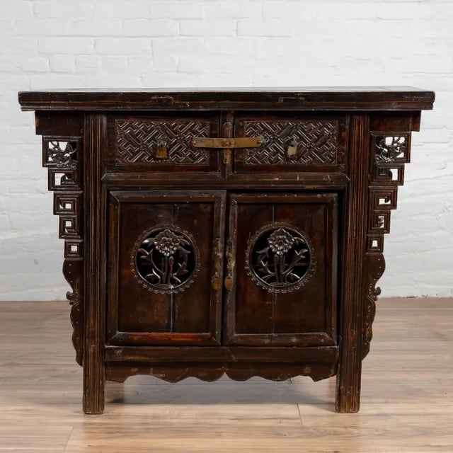 Chinese Ming Dynasty Style Butterfly Cabinet with Carved Spandrels and Doors For Sale In New York - Image 6 of 13