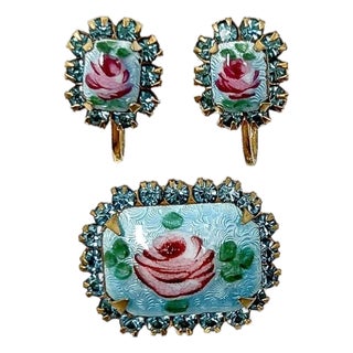 1950s Vintage Rose Design Enamel and Rhinestone Brooch and Earrings Set - 3 pieces For Sale
