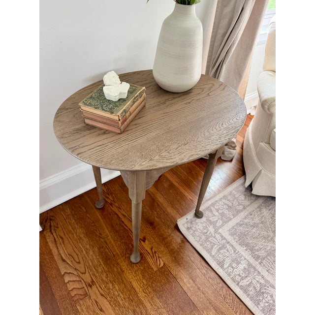 Mid 20th Century Vintage Queen Anne Style Refinished Oval Tiger Oak Side Table With Cabriole Legs and Scalloped Skirt For Sale - Image 5 of 10