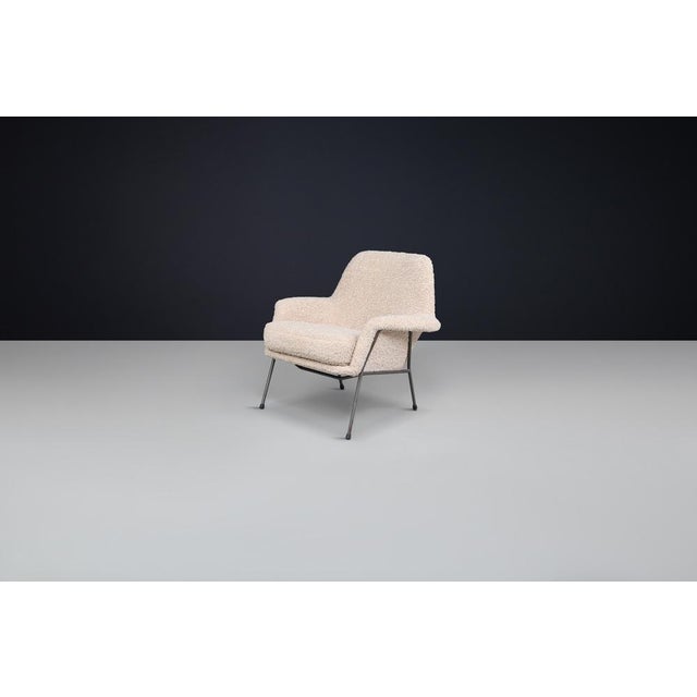 Mid-Century Modern Lady Lounge Chair in Teddy Upholstery, 1960s For Sale - Image 3 of 10