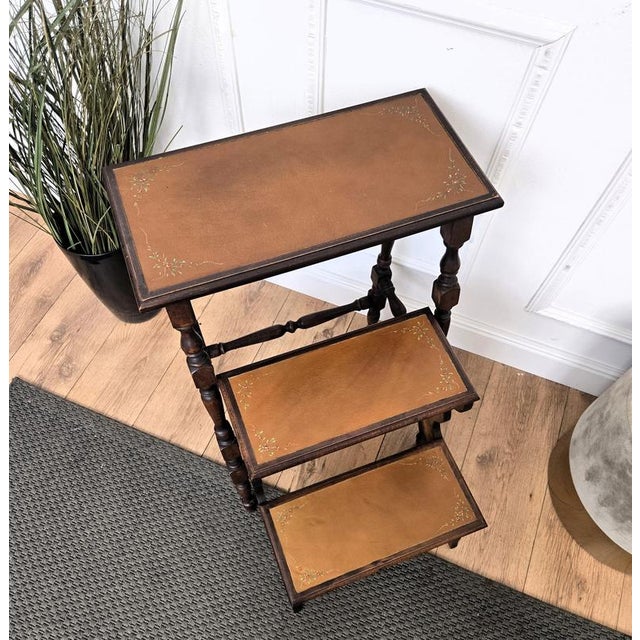 Mid-Century Italian Carved Walnut Wood and Leather Folding Three-Step Library Ladder, 1950s For Sale - Image 4 of 8