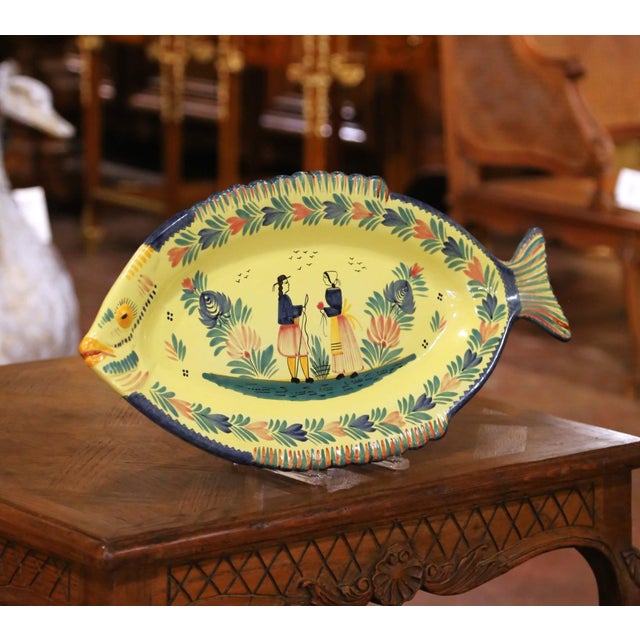 French Mid-20th Century French Hand-Painted Faience Fish Platter From Quimper For Sale - Image 3 of 10