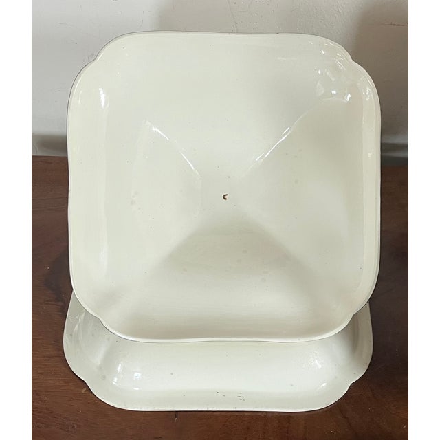 Antique Late 18th Century English George III Wedgwood Creamware Entree or Vegetable Dish in the Etruscan Pattern Circa 1790 - 1800 For Sale - Image 9 of 12