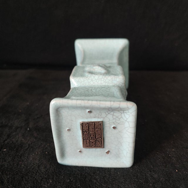 Early 20th Century Chinese Ceramic Vase,Guan Ware Crackle Glaze Celadon Porcelain Square Huagu Vase For Sale - Image 5 of 10