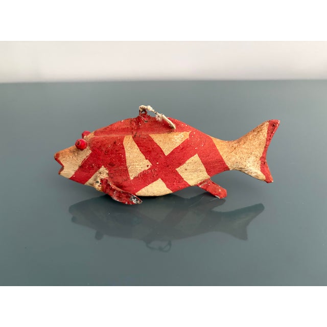 American Folk Art Group of Vintage Fish Decoys- Set of 4 For Sale - Image 3 of 10