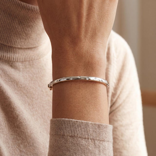 Late 20th Century 14 Karat Two Tone Flush Set Diamond Hinged Bracelet For Sale - Image 4 of 4